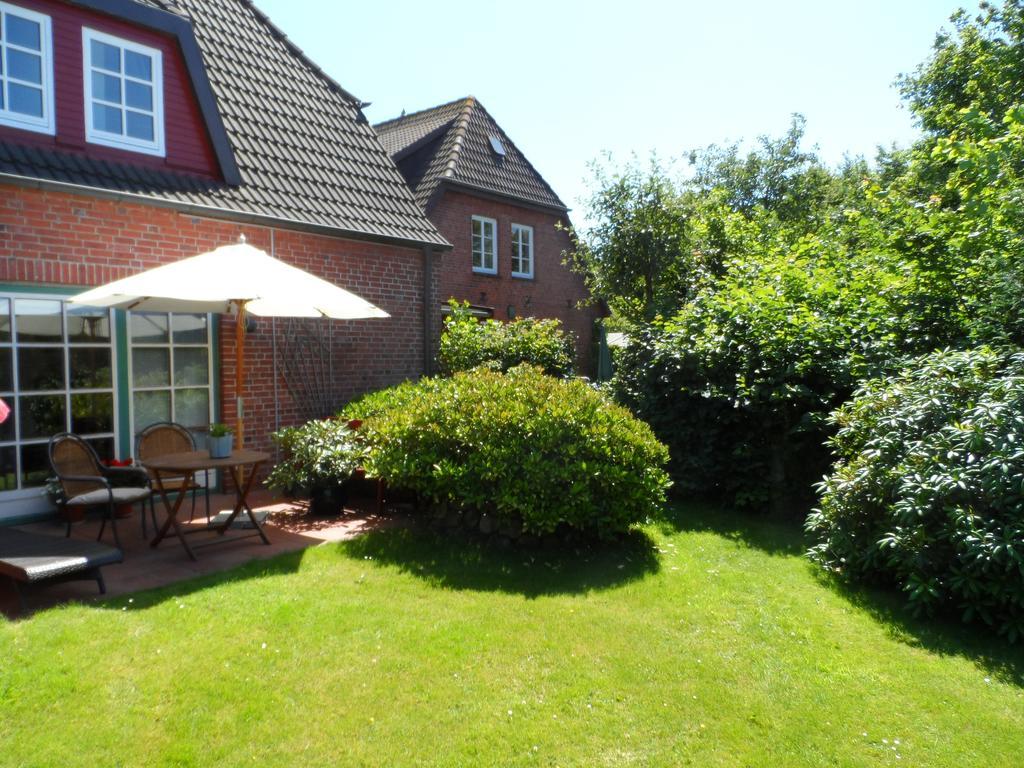 Haus Am Deich Utersum Exterior foto